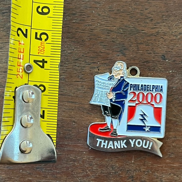 Vintage 2000 Republican National Convention Keychain/Pendant, Philadelphia - Picture 5 of 6